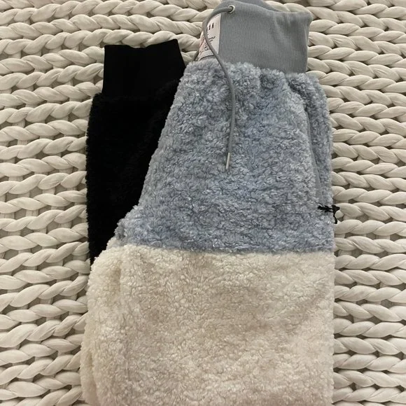 Adam Selman Fleece Sweatset - Picture 5 of 8